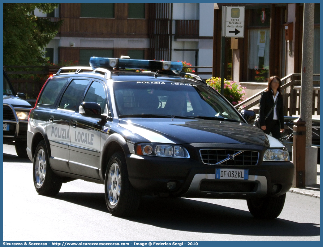 -
Polizia Locale
Comune di Cortina d'Ampezzo
Volvo XC70 II serie
Allestitore Bertazzoni S.r.l.
Parole chiave: PL;P.L.;PM;P.M.;Polizia;Locale;Municipale;Cortina d&#039;Ampezzo;Cortina;Ampezzo;Volvo;XC70;XC;70;Bertazzoni