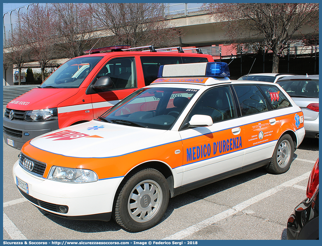 ZE 030
118 Bolzano
Audi A4 Avant I serie
Allestitore Kofler Fahrzeugbau S.n.c.
Parole chiave: 118;Bolzano;Alto Adige;Automedica;Audi;A4;Avant;Kofler;Fahrzeugbau