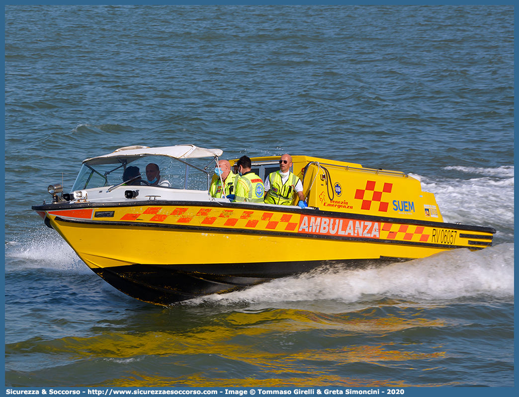 ECHO 9
SUEM 118 Venezia Mestre
Azienda ULSS 3 - Serenissima
Venezia
Idroambulanza
Parole chiave: 118;SUEM;S.U.E.M.;Venezia;Mestre;Emergenza;Idroambulanza;Imbarcazione;Motoscafo