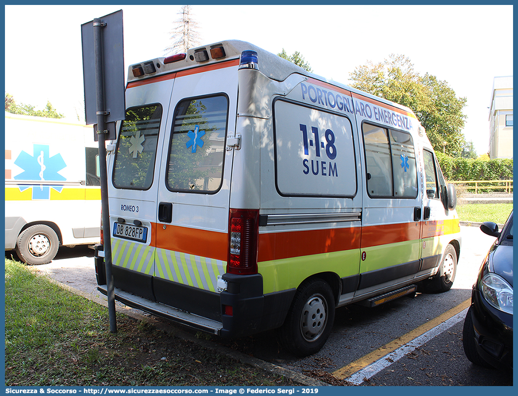 ROMEO 3
SUEM 118 Portogruaro Emergenza
Azienda ULSS 4 - Veneto Orientale
Portogruaro
Fiat Ducato II serie restyling
Parole chiave: 118;SUEM;Portogruaro;Emergenza;Ambulanza;Autoambulanza;Fiat;Ducato