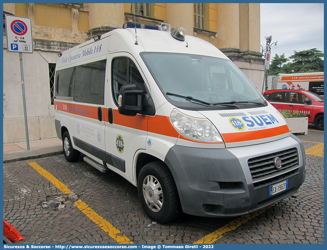 -
SUEM 118 Verona Emergenza
Azienda ULSS 9 - Scaligera
Fiat Ducato III serie
Allestitore Mariani Fratelli S.r.l.
(II variante)
Parole chiave: 118;Verona;Emergenza;SUEM;S.U.E.M.;Fiat;Ducato;Mariani Fratelli