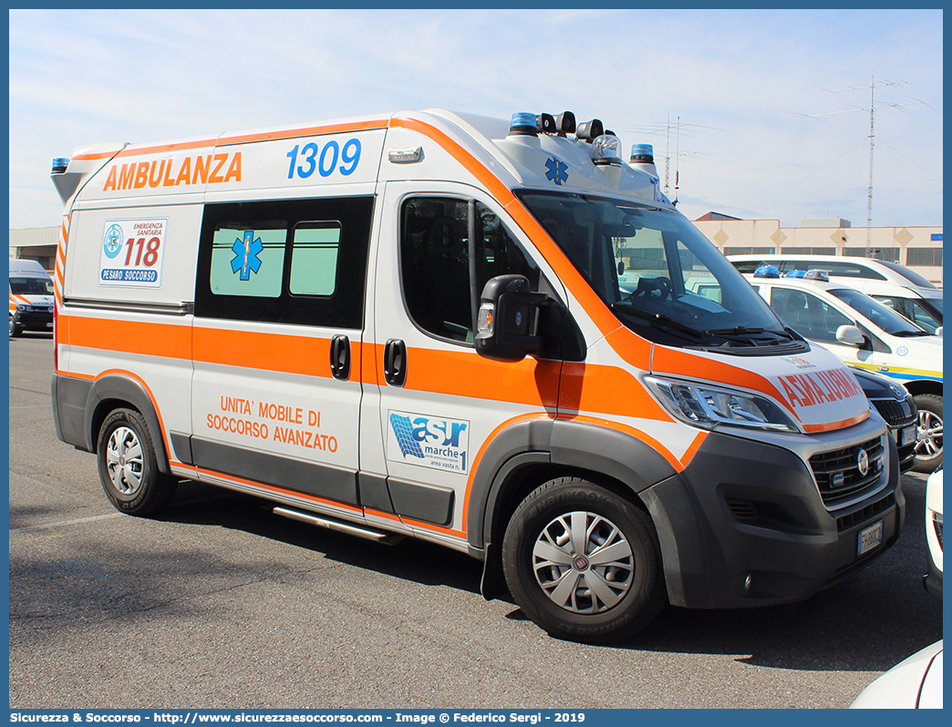 1309
118 Pesaro Soccorso
ASUR Area Vasta 1
Pesaro - Urbino - Fano
Fiat Ducato III serie restyling
Allestitore Aricar S.p.A.
Parole chiave: 118;Pesaro;Soccorso;ASUR;A.S.U.R.;Azienda;Sanitaria;Unica;Regionale;Area;Vasta;1;Pesaro;Urbino;Fano;Ambulanza;Fiat;Ducato;X290;X 290;Aricar