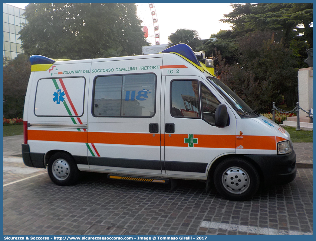 I.C. 2 - 14252
Volontari del Soccorso Cavallino Treporti
Fiat Ducato II serie restyling
Allestitore Aricar S.p.A.
Parole chiave: Volontari;del;Soccorso;Cavallino;Treporti;Fiat;Ducato;Aricar;Ambulanza;Autoambulanza