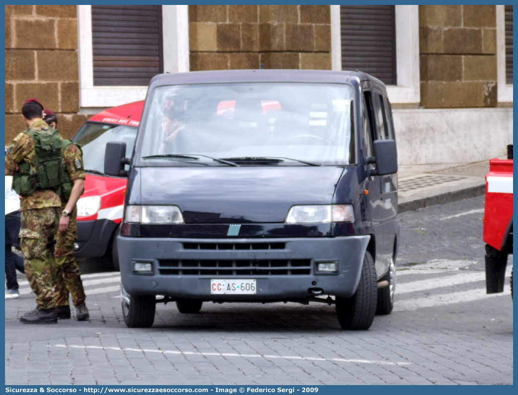 CC AS606
Arma dei Carabinieri
1° Reggimento Carabinieri "Tuscania"
Fiat Ducato II serie
Parole chiave: CC;C.C.;Arma;Carabinieri;Reggimento;Paracadutisti;Tuscania;Fiat;Ducato