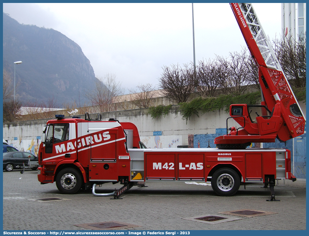 -
Magirus GmbH
Iveco EuroCargo 180E30 III generation
Turntable Ladder M42L-AS
Parole chiave: Magirus;Iveco;EuroCargo;180E30;Turntable;Ladder;M42L-AS