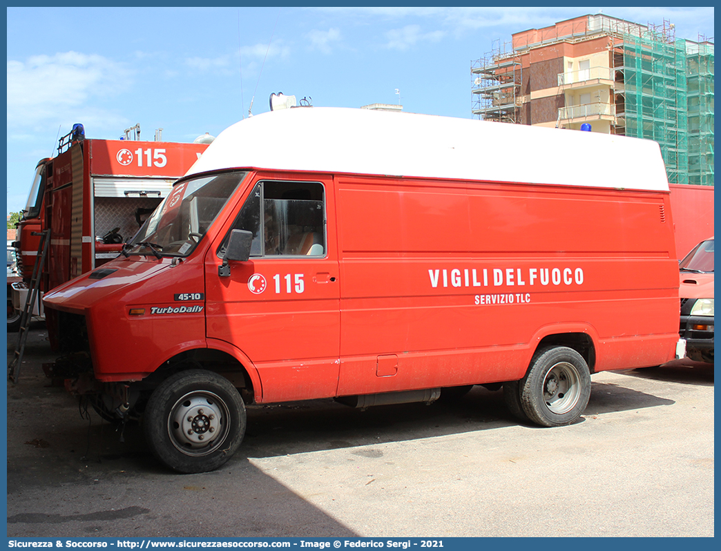 -
Corpo Nazionale Vigili del Fuoco
Nucleo Telecomunicazioni Radio
Iveco Daily 45-10 I serie
Parole chiave: VVF;V.V.F.;Corpo;Nazionale;Vigili;del;Fuoco;Iveco;Daily;45-10;Telecomunicazioni;Tele Comunicazioni;Radio