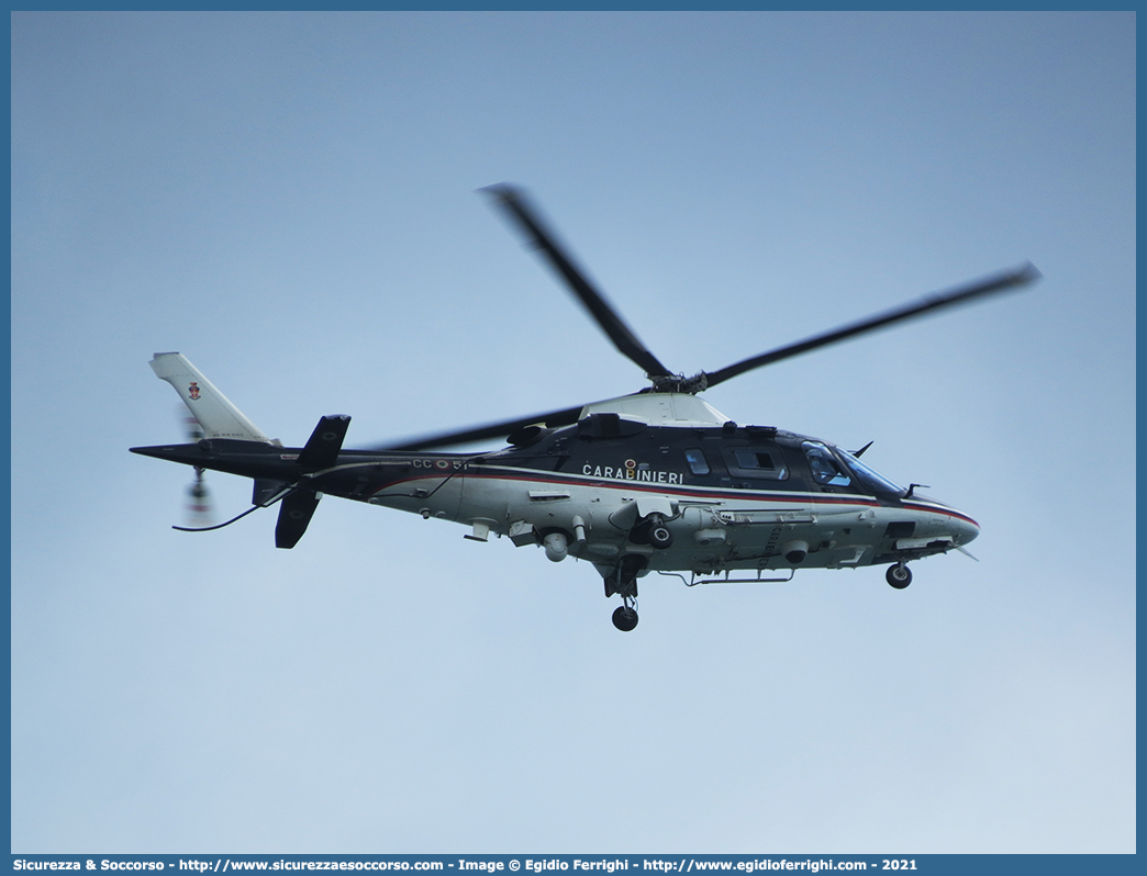 MM81673 / CC 51
Arma dei Carabinieri
Raggruppamento Carabinieri Aeromobili
Agusta Westland AW109N Nexus
Parole chiave: CC;C.C.;Arma;Carabinieri;Raggruppamento;Aeromobili;Agusta;Westland;AgustaWestland;AW109N;AW;109;109N;Nexus