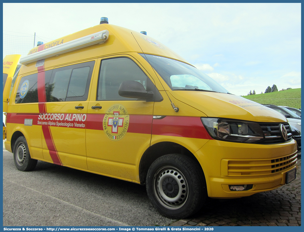 -
Corpo Nazionale
Soccorso Alpino e Speleologico
Regione Veneto
Volkswagen Transporter T6
Parole chiave: CNSAS;C.N.S.A.S.;Corpo;Nazionale;Soccorso;Alpino;Speleologico;Regione;Veneto;Volkswagen;Transporter;T6;Unità;Cinofila;Cinofili