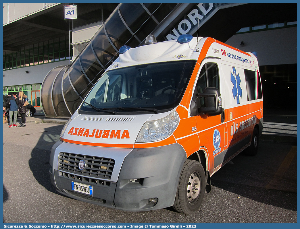 5
ALS Soccorso Onlus
Fiat Ducato III serie
Allestitore Bollanti S.r.l.
Parole chiave: ALS;Soccorso;Fiat;Ducato;Ambulanza;Bollanti