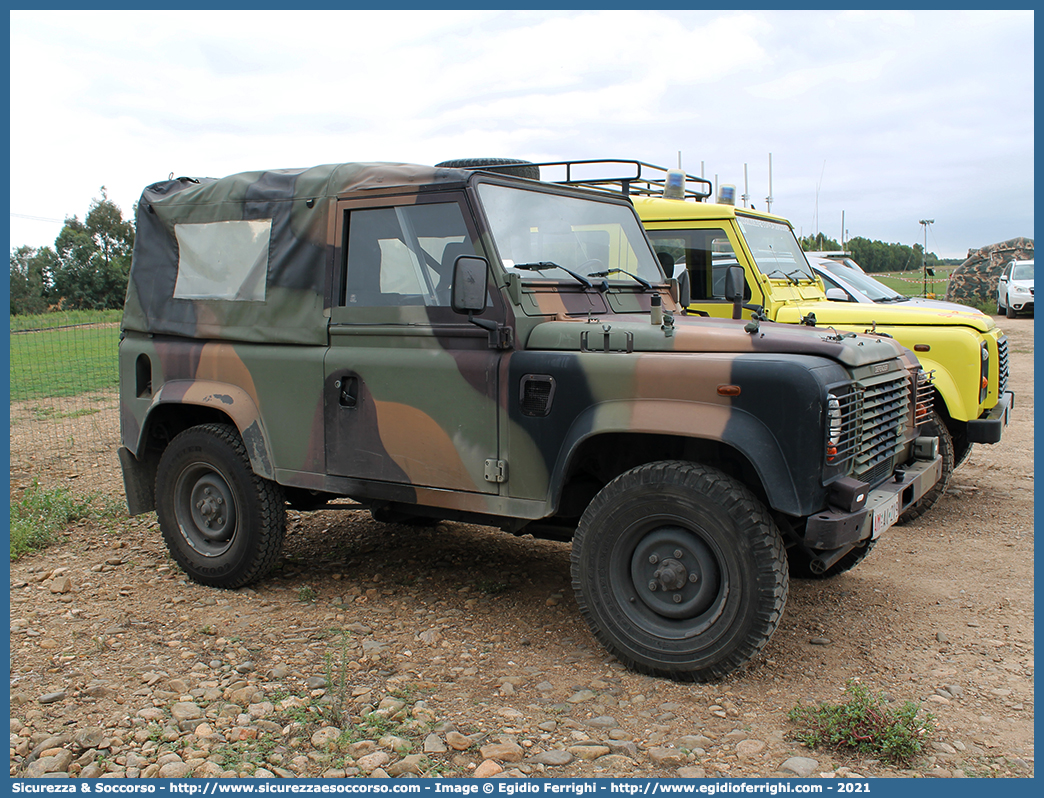 AM AI219
Aeronautica Militare Italiana
Land Rover Defender 90
Parole chiave: A.M.I.;AMI;Aeronautica;Militare;Italiana;Land Rover;Defender;90