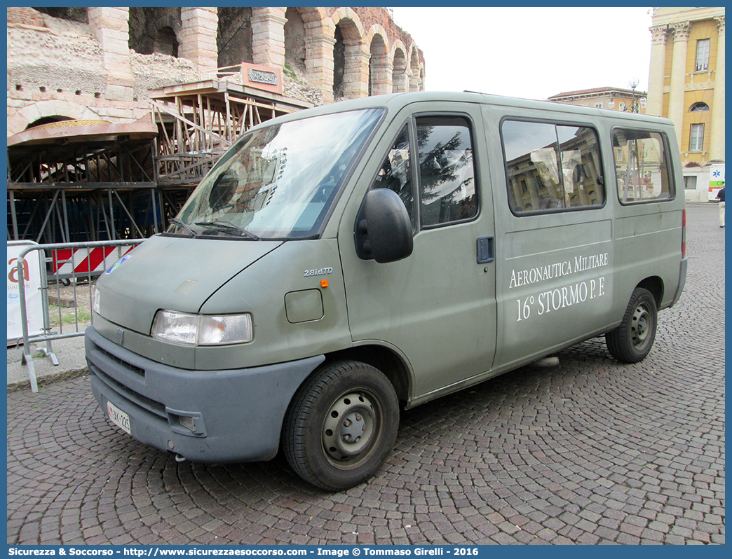 AM AK225
Aeronautica Militare Italiana
Fiat Ducato II serie
16° Stormo P.F.
Parole chiave: AMI;A.M.I.;Aeronautica;Militare;Italiana;Fiat;Ducato