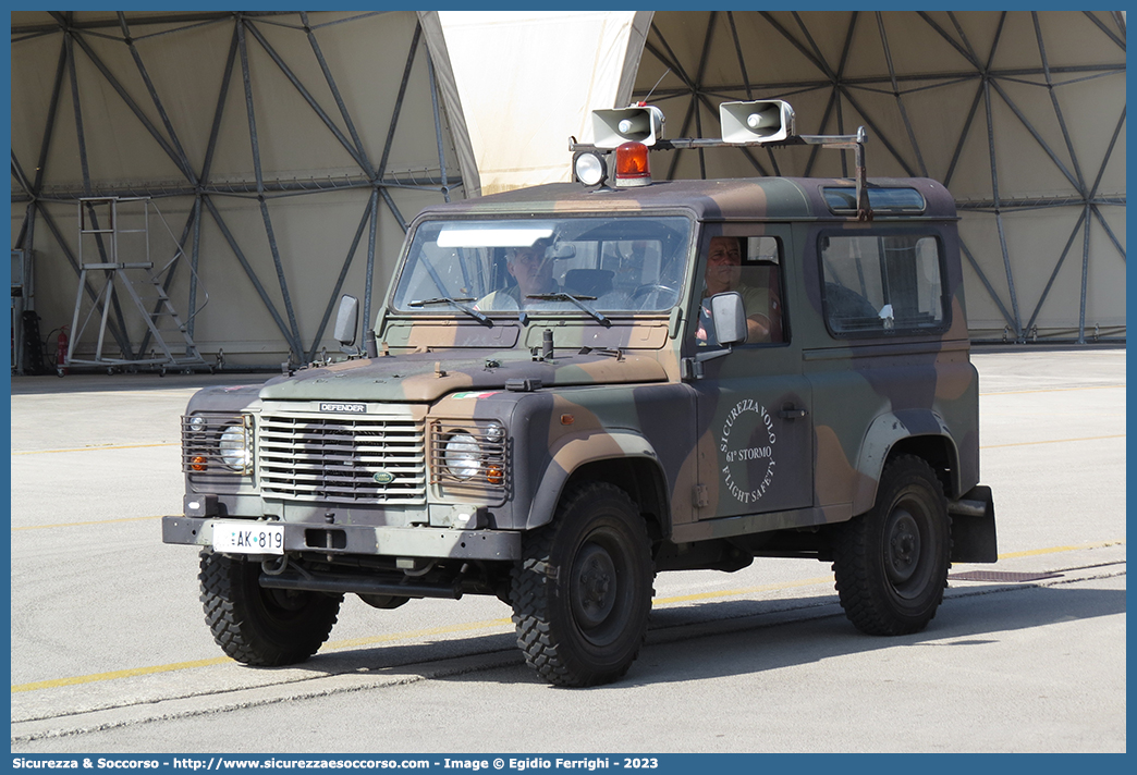 AM AK819
Aeronautica Militare Italiana
Sicurezza Volo
Land Rover Defender 90
Parole chiave: AMI;A.M.I.;Aeronautica;Militare;Italiana;Servizio;Antincendio;Sicurezza;Volo;Land Rover;Defender;90