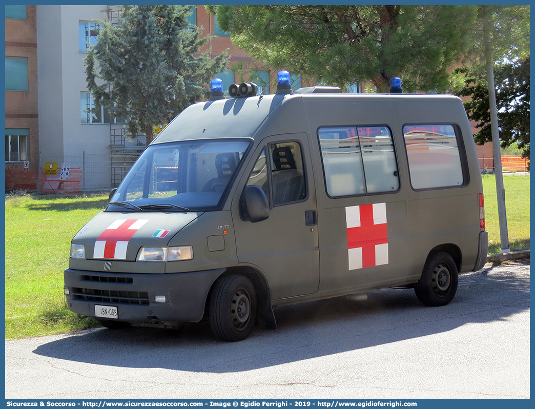 AM BN058
Aeronautica Militare Italiana
Servizio Sanitario
Fiat Ducato II serie
Allestitore Bollanti S.r.l.
Parole chiave: A.M.I.;AMI;Aeronautica;Militare;Italiana;Servizio;Sanitario;Fiat;Ducato;Bollanti