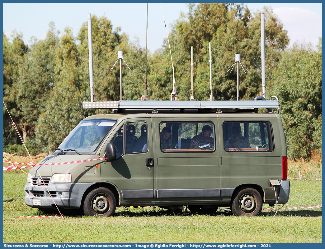 AM CC722
Aeronautica Militare Italiana
Fiat Ducato II serie restyling
Parole chiave: AMI;A.M.I.;Aeronautica;Militare;Italiana;Fiat;Ducato