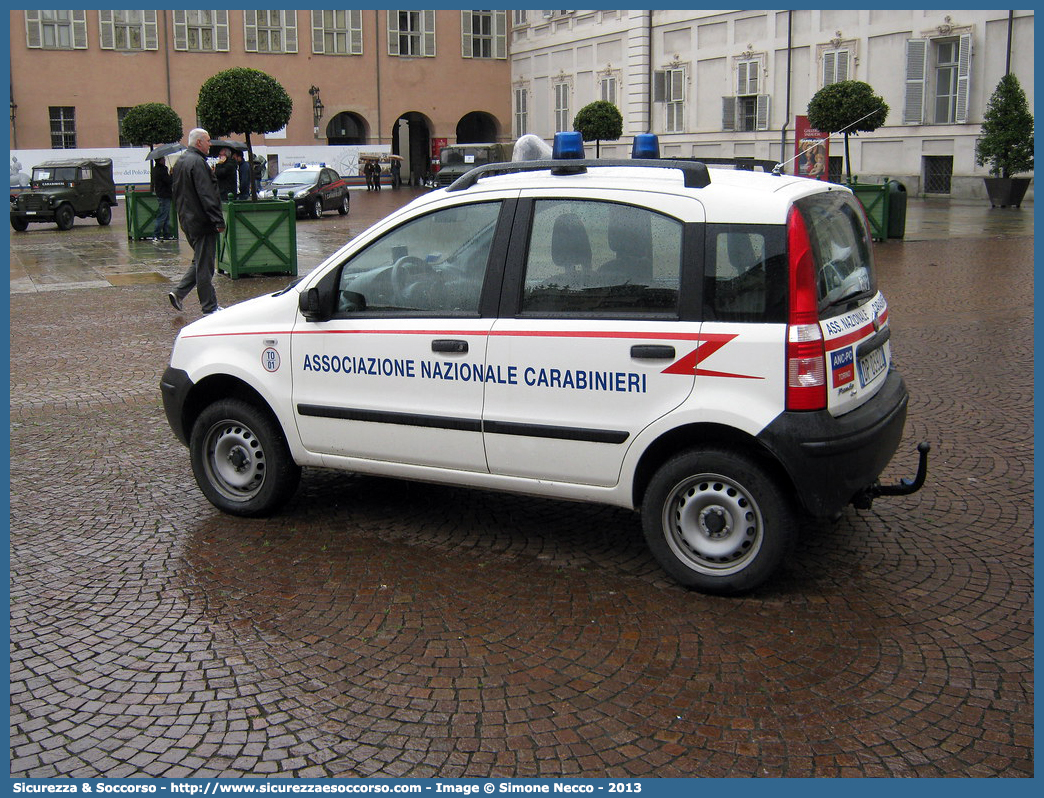 -
Associazione Nazionale Carabinieri
Torino
Fiat Nuova Panda I serie restyling
(variante)
Parole chiave: ANC;A.N.C.;Associazione;Nazionale;Carabinieri;Torino;Fiat;Panda