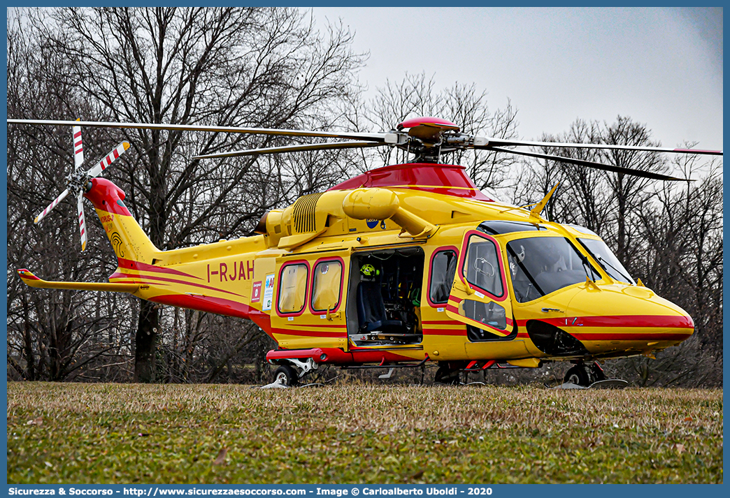 I-RJAH
118 Regione Lombardia
Leonardo Helicopters AW139
HORUS 3
Base di Como
Parole chiave: 118;Lombardia;Como;Leonardo;AW139;AW 139;I-RJAH;HORUS 3;HORUS3;Elicottero;Elisoccorso