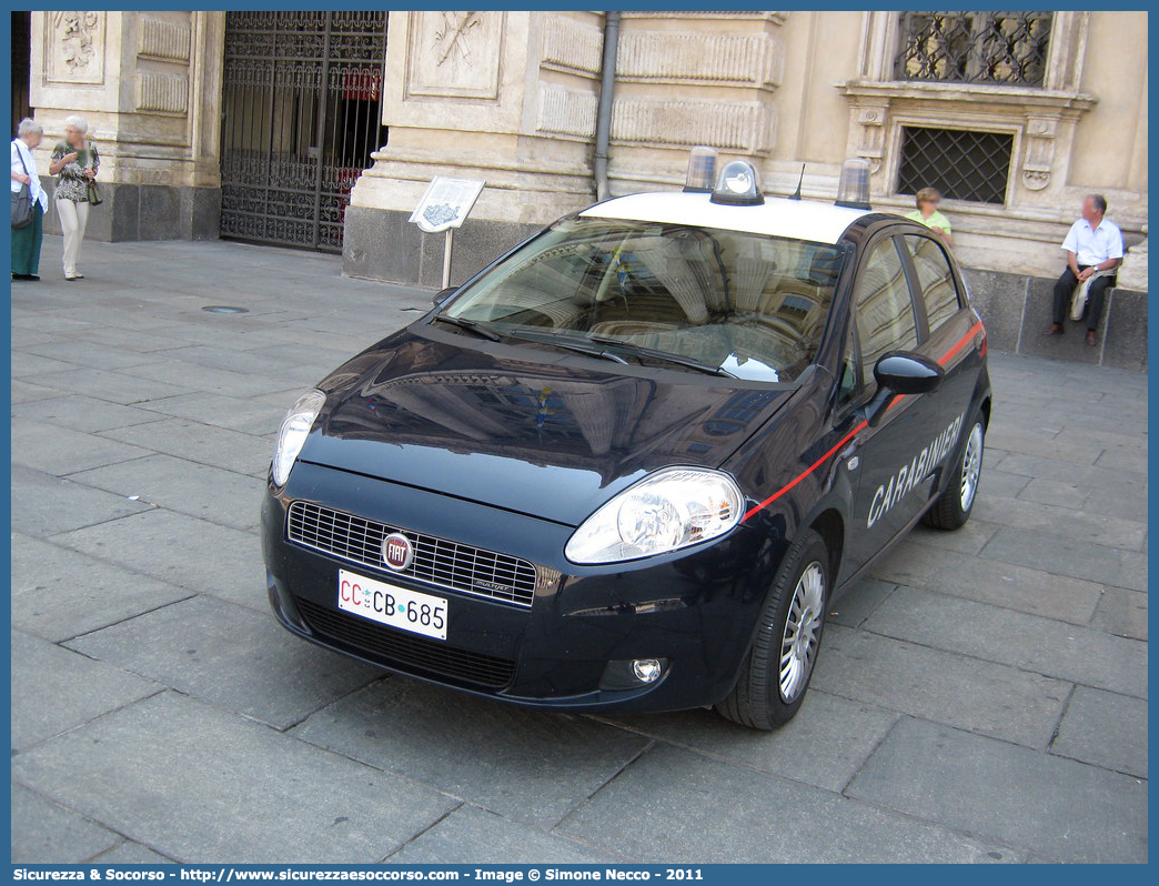 CC CB685
Arma dei Carabinieri
Fiat Grande Punto
Parole chiave: CC;C.C.;Arma;dei;Carabinieri;Fiat;Grande;Punto