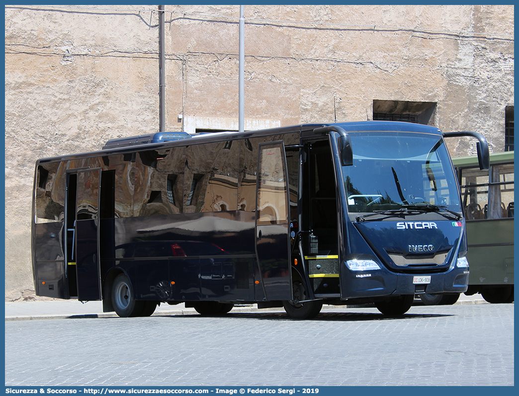 CC DK906
Arma dei Carabinieri
Iveco Sitcar Italo
Parole chiave: CC;C.C.;Arma;dei;Carabinieri;Iveco;Sitcar;Italo