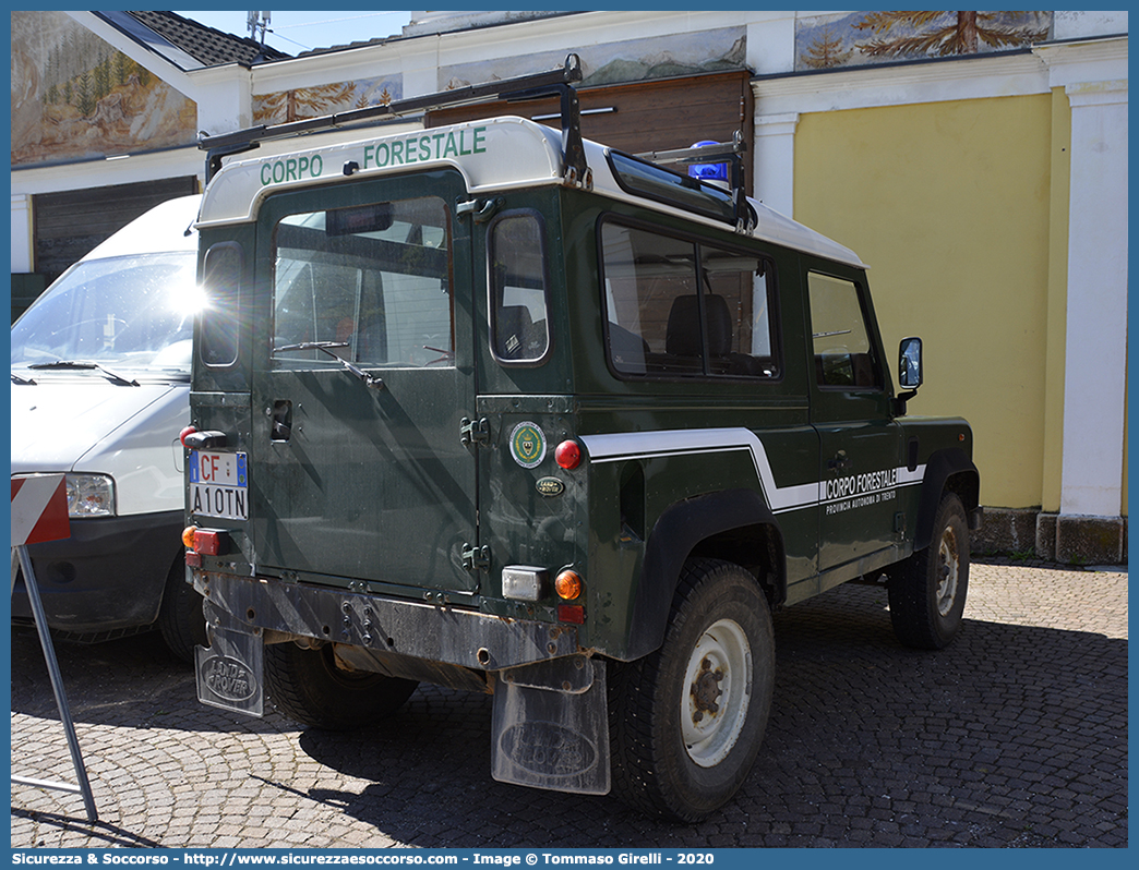 CF A10TN
Corpo Forestale
Provincia Autonoma di Trento
Land Rover Defender 90
(variante)
Parole chiave: CF;C.F.;TN;Corpo;Forestale;Trento;Trentino;Land;Rover;Defender;90