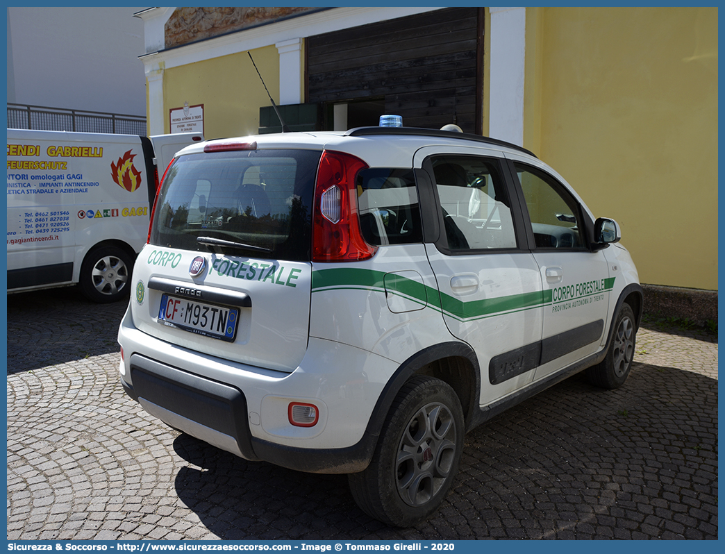 CF M93TN
Corpo Forestale
Provincia Autonoma di Trento
Fiat Nuova Panda 4x4 II serie
Parole chiave: CF;C.F.;TN;Corpo;Forestale;Trento;Fiat;Nuova Panda;4x4