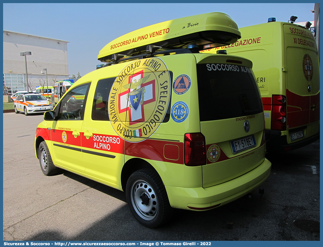 -
Corpo Nazionale
Soccorso Alpino e Speleologico
Delegazione Alpina
XI Prealpi Venete
Stazione Padova
Volkswagen Caddy V serie
Allestitore Maritan S.r.l.
Parole chiave: CNSAS;C.N.S.A.S.;Corpo;Nazionale;Soccorso;Alpino;Speleologico;Veneto;SASV;S.A.S.V.;Volkswagen;Caddy;Maritan