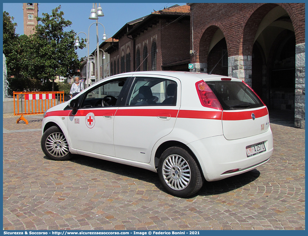 CRI A257D
Croce Rossa Italiana
Fiat Grande Punto
Parole chiave: CRI;C.R.I.;Croce;Rossa;Italiana;Fiat;Grande;Punto