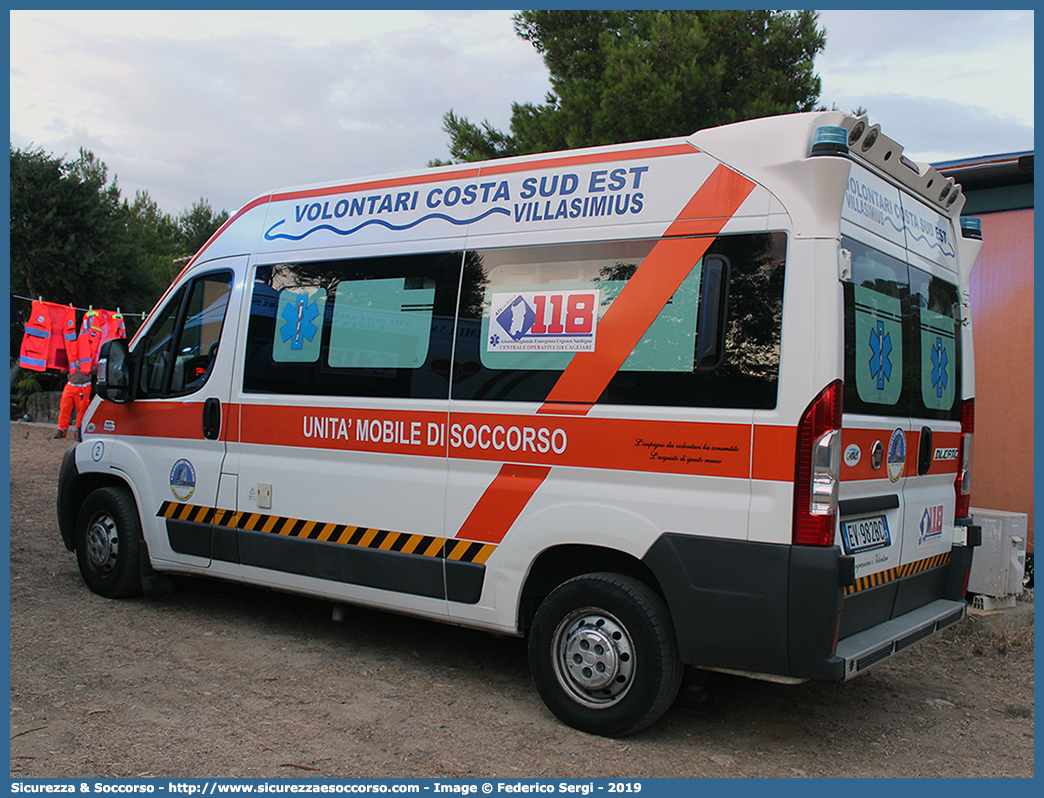 2
Volontari Soccorso
Costa Sud Est Villasimius
Fiat Ducato III serie
Allestitore Caralis s.r.l.
Parole chiave: Volontari;Soccorso;Costa;Sud;Est;Villasimius;Fiat;Ducato;Caralis