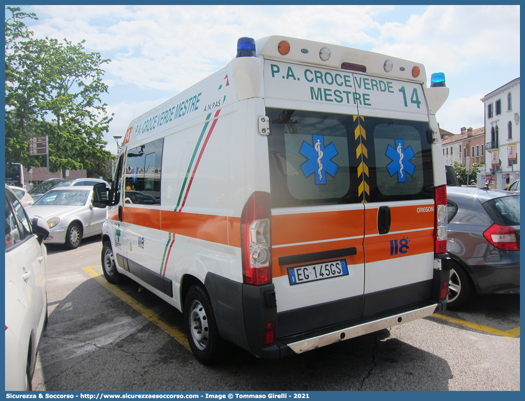 Ambulanza 14
Pubblica Assistenza Croce Verde Mestre
Fiat Ducato III serie
Allestitore Oregon Group S.r.l.
Parole chiave: P.A.;PA;Pubblica;Assistenza;Croce;Verde;Mestre;Fiat;Ducato;X250;Oregon