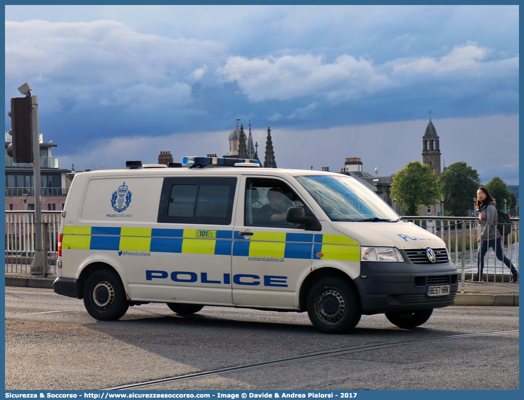 -
United Kingdom of Great Britain and Northern Ireland
Police Service of Scotland
Volkswagen Transporter T5
Dogs Unit
Parole chiave: UK;United;Kingdom;Great;Britain;Northern;Ireland;Police;Service;of;Scotland;Volkswagen;Transporter;T5;Dogs;Unit;K9