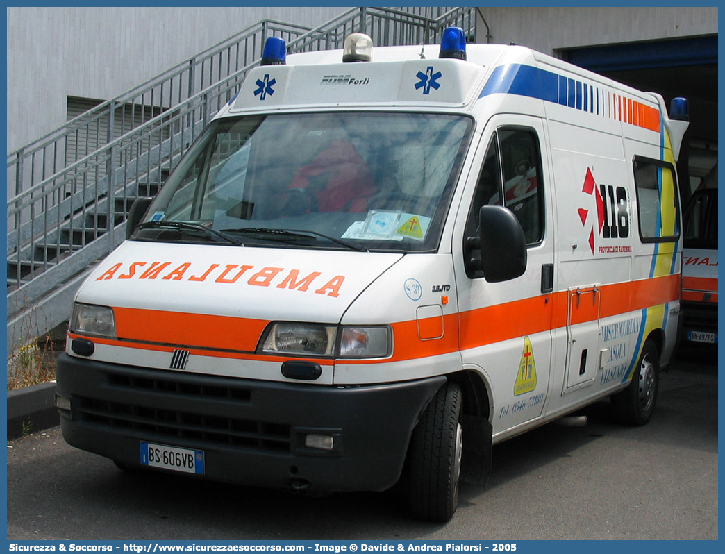 S39
Misericordia Casola Valsenio
Fiat Ducato II serie
Allestitore EDM S.r.l.
Parole chiave: Misericordie;Misericordia;Ambulanza;Autoambulanza;Fiat;Ducato;EDM;E.D.M.