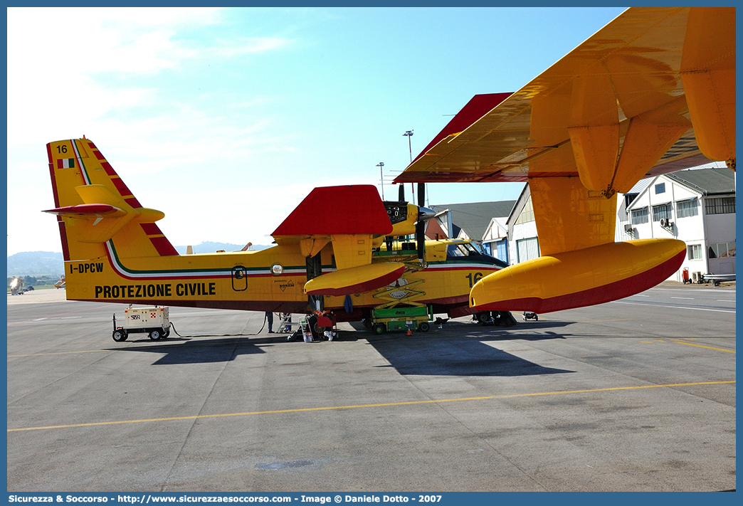 16 I-DPCW
Dipartimento Nazionale
Protezione Civile
Canadair/Bombardier Aerospace CL415
Parole chiave: Dipartimento;Nazionale;Protezione;Civile;DPC;D.P.C.;Canadair;Bombardier;Aerospace;CL415