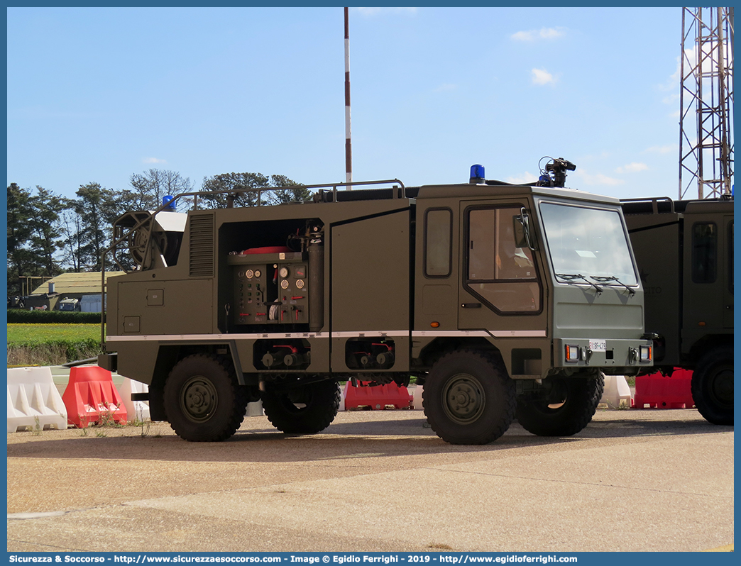 EI BF479
Esercito Italiano
Aviazione dell'Esercito
Fresia F60C Teseo 4x4
Parole chiave: EI;E.I.;Esercito;Italiano;Aviazione;Fresia;F60C;Teseo;4x4