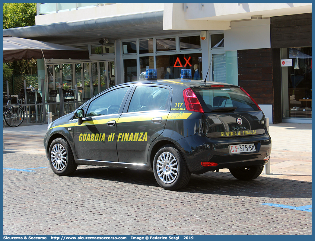 GdiF 376BM
Guardia di Finanza
Fiat Punto IV serie
Parole chiave: GDF;GdiF;G.D.F.;Guardia;di;Finanza;Fiat;Punto