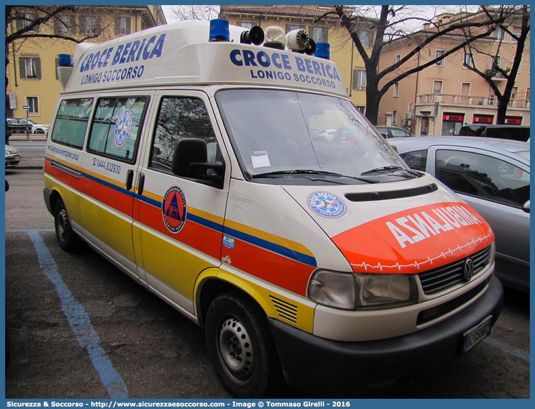 -
P.A.V. Croce Berica ONLUS
Vlokswagen Transporter T4 restyling
Allestitore Aricar S.p.A.
Parole chiave: Croce;Berica;Lonigo;Soccorso;Volkswagen;Transporter;T4;Ambulanza;Autoambulanza;Aricar