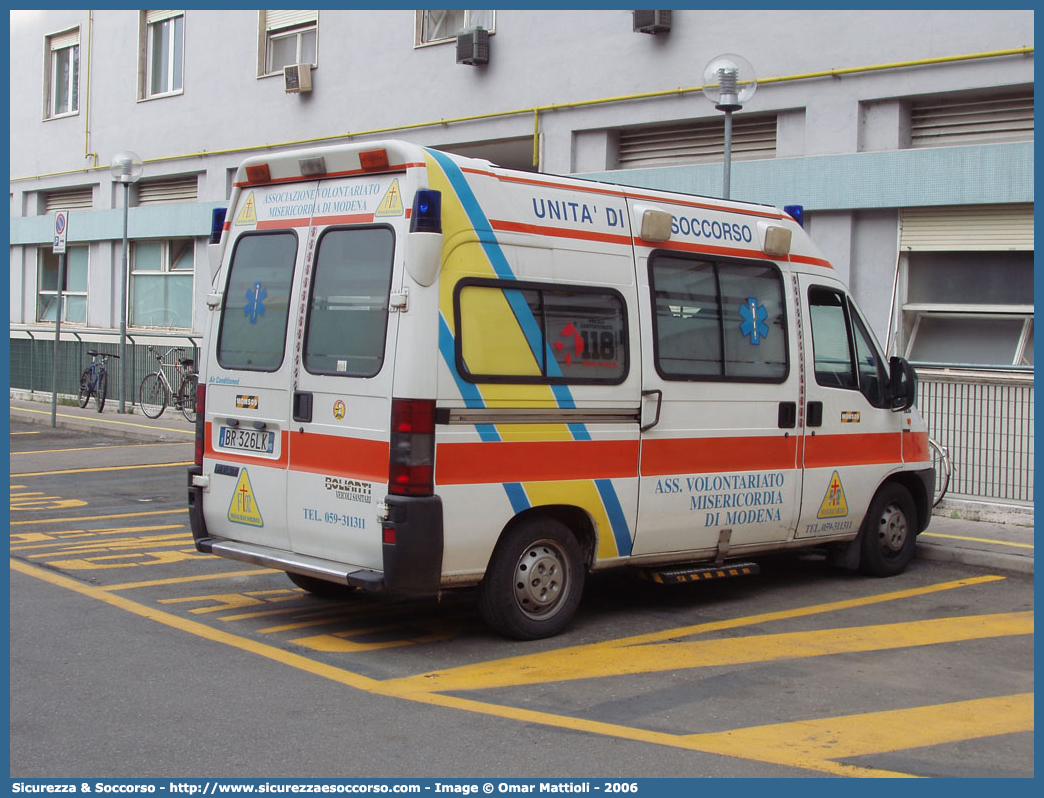 MOMS05
Misericordia di Modena
Fiat Ducato II serie
Allestitore Bollanti S.r.l.
Parole chiave: Misericordie;Misericordia;Ambulanza;Autoambulanza;Fiat;Ducato;Bollanti