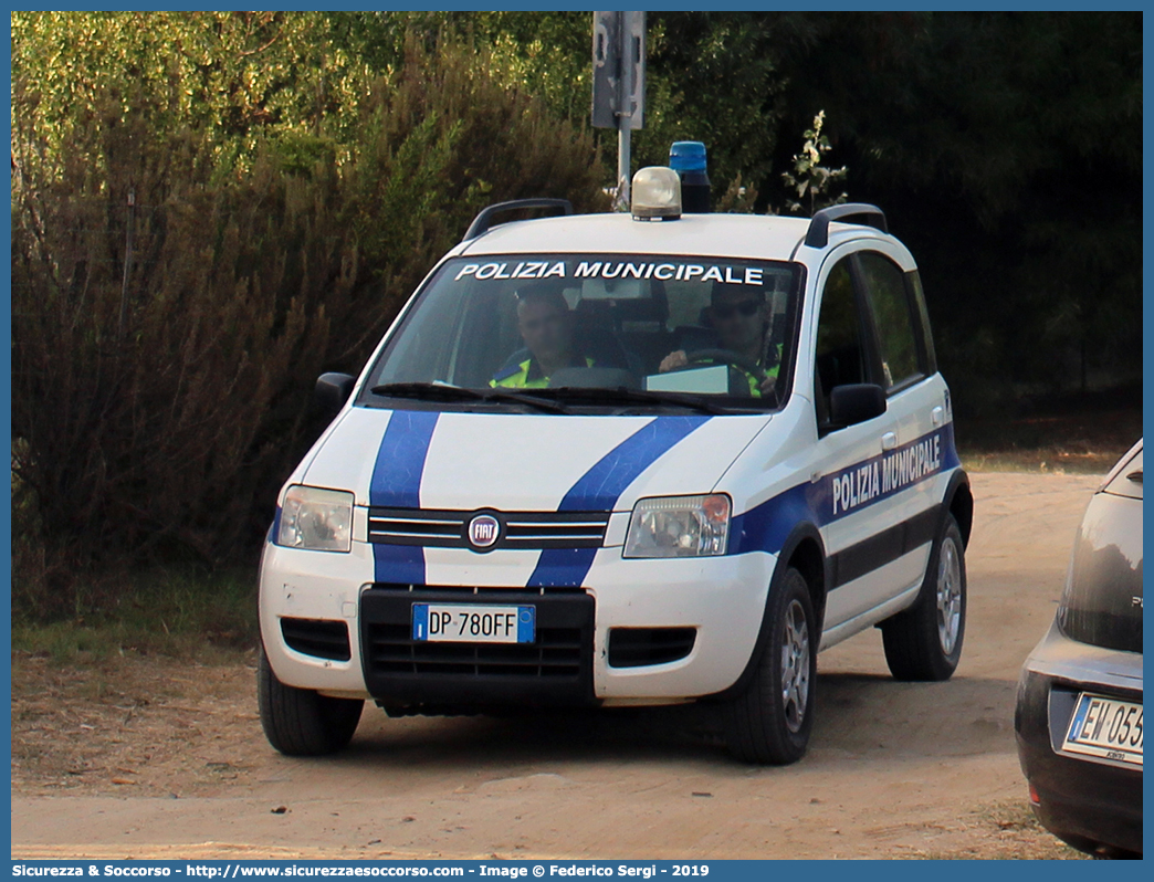 -
Polizia Municipale
Comune di Muravera
Fiat Nuova Panda 4x4 I serie
Parole chiave: PL;P.L.;PM;P.M.;Polizia;Locale;Municipale;Muravera;Fiat;Nuova;Panda;4x4