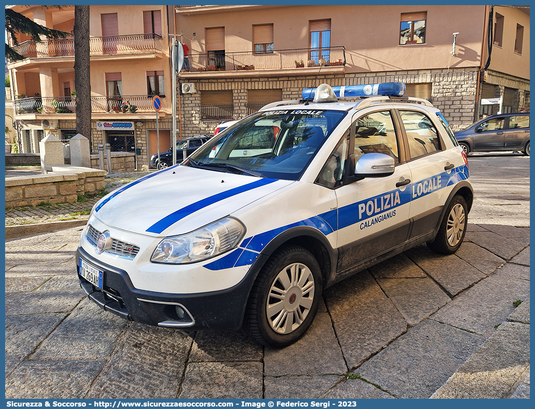 Polizia Locale YA269AH
Polizia Locale
Comune di Calangianus
Fiat Sedici II serie
Allestitore Ciabilli S.r.l.
Parole chiave: PL;PM;P.L.;P.M.;Polizia;Locale;Municipale;Calangianus