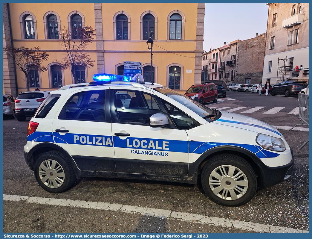 Polizia Locale YA269AH
Polizia Locale
Comune di Calangianus
Fiat Sedici II serie
Allestitore Ciabilli S.r.l.
Parole chiave: PL;PM;P.L.;P.M.;Polizia;Locale;Municipale;Calangianus