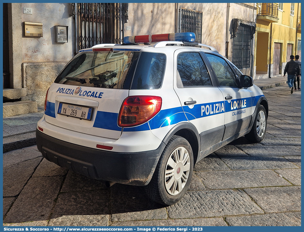 Polizia Locale YA269AH
Polizia Locale
Comune di Calangianus
Fiat Sedici II serie
Allestitore Ciabilli S.r.l.
Parole chiave: PL;PM;P.L.;P.M.;Polizia;Locale;Municipale;Calangianus