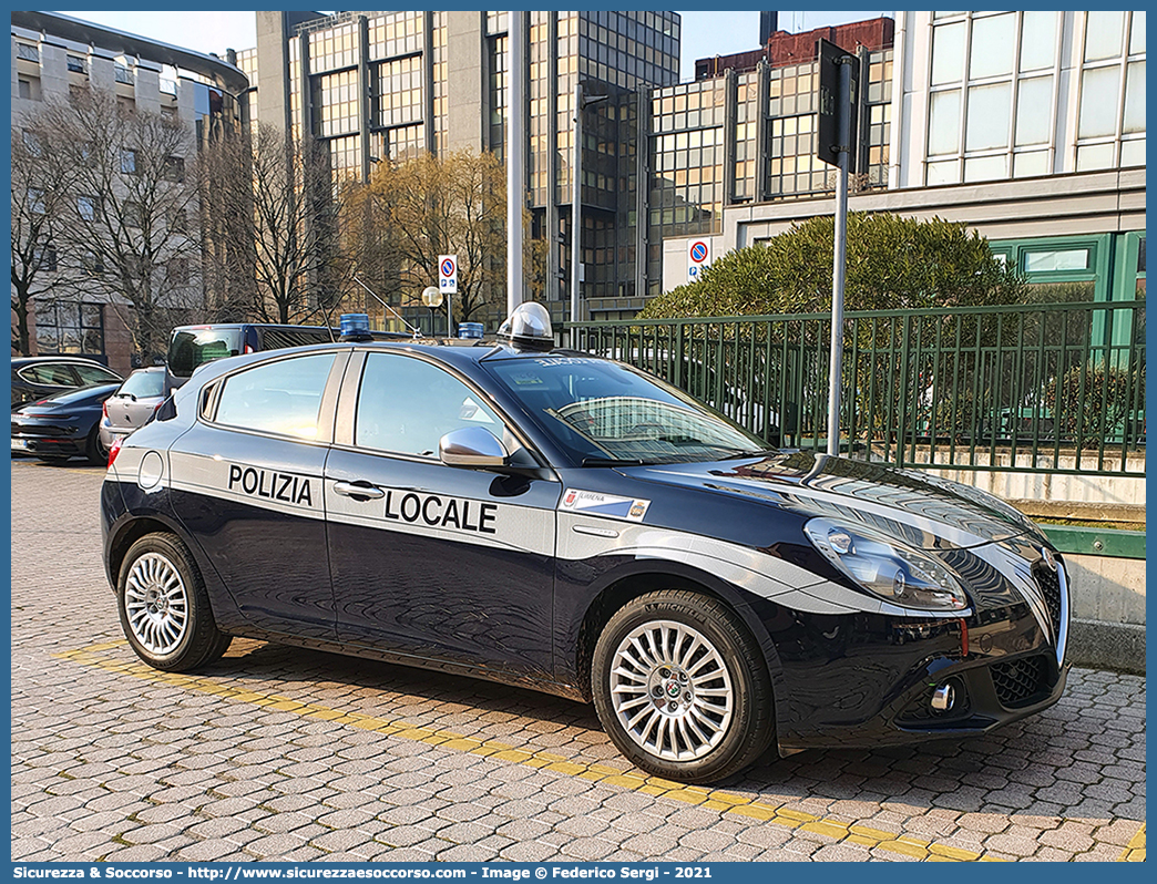 Polizia Locale YA453AF
Polizia Locale
Comune di Limena
Alfa Romeo Nuova Giulietta I serie II restyling
Parole chiave: PL;P.L.;PM;P.M.;Polizia;Locale;Municipale;Limena;Alfa Romeo;Nuova;Giulietta