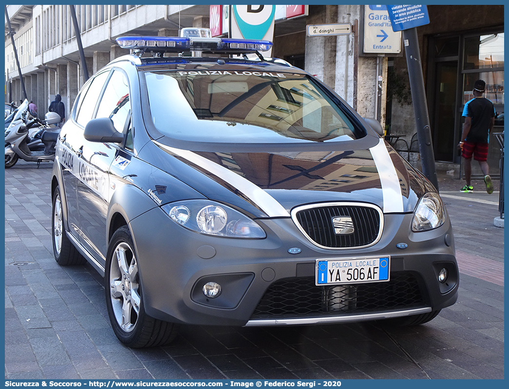 Polizia Locale YA506AF
Polizia Locale
Comune di Padova
Seat Altea Freetrack
Unità Cinofile
Allestitore Bertazzoni S.r.l.
Parole chiave: PL;P.L.;PM;P.M.;Polizia;Locale;Municipale;Padova;Seat;Altea;Freetrack;Bertazzoni;Unità;Cinofile;Nucleo;Cinofili