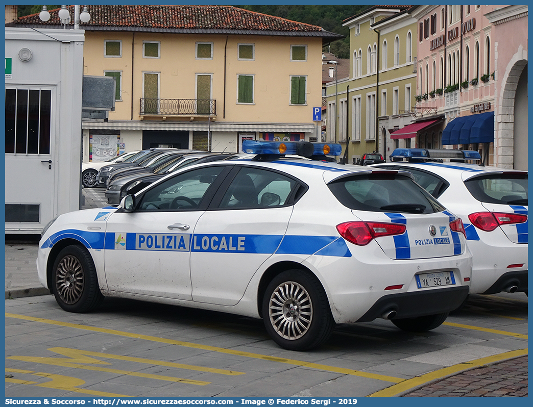 Polizia Locale YA529AM
Polizia Locale
Unione Territoriale Intercomunale 
delle Valli e delle Dolomiti Friulane
Alfa Romeo Nuova Giulietta I serie II restyling
Allestitore Ciabilli S.r.l.
Parole chiave: PL;P.L.;PM;P.M.;Polizia;Locale;Municipale;Andreis;Arba;Barcis;Castelnovo del Friuli;Cimolais;Claut;Clauzetto;Erto;Casso;Frisanco;Maniago;Meduno;Montereale Valcellina;Pinzano al Tagliamento;Sequals;Tramonti di Sopra;Tramonti  di  Sotto;Travesio;Vajont;Vit