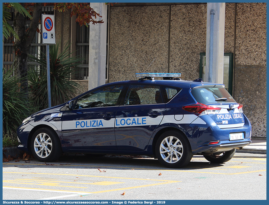 Polizia Locale YA549AM
Polizia Locale
Unione dei Comuni Città della Riviera del Brenta
Toyota Auris II serie restyling
Allestitore Ciabilli S.r.l.
Parole chiave: PL;P.L.;PM;P.M.;Polizia;Locale;Municipale;Unione;Comuni;Riviera;del;Brenta;Dolo;Fiesso d&#039;Artico;Fossò;Campagna Lupia;Toyota;Auris;Ciabilli