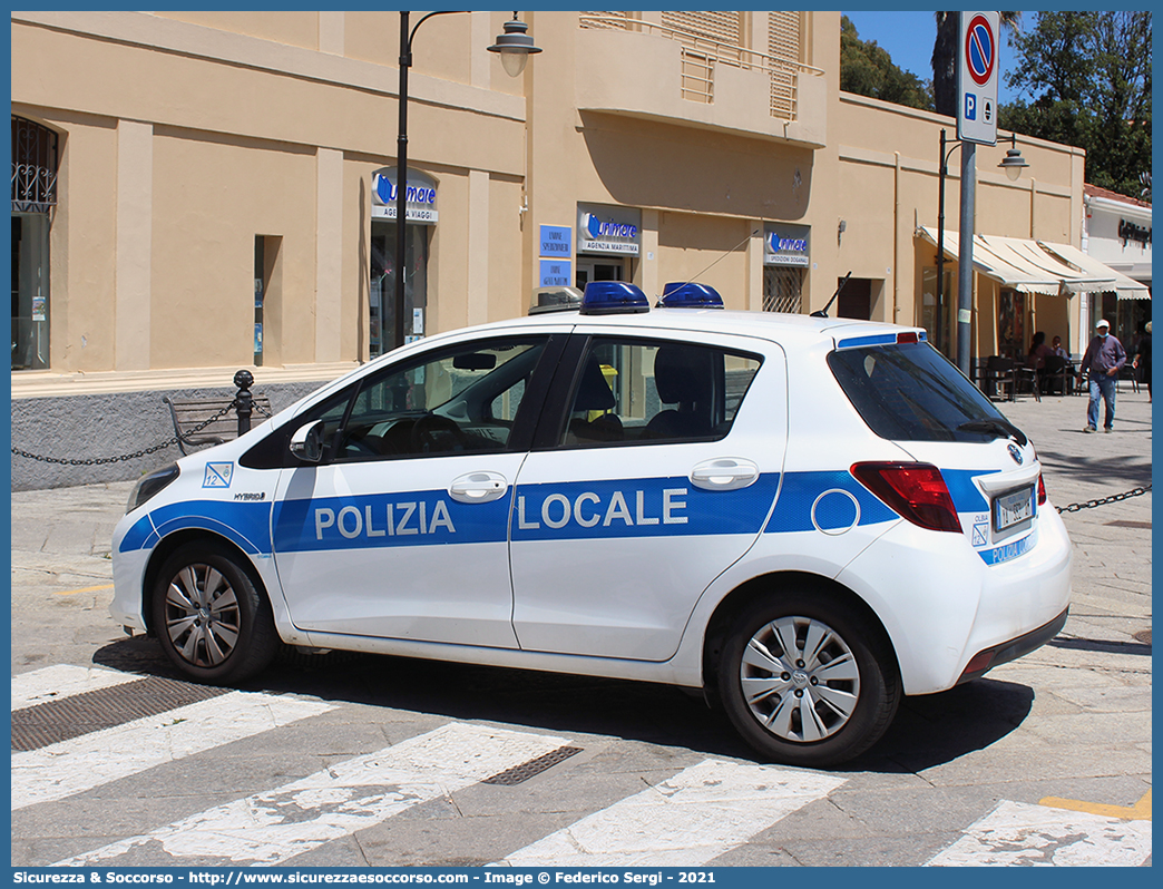 Polizia Locale YA552AM
Polizia Locale
Comune di Olbia
Toyota Yaris Hybrid III serie restyling
Allestitore Ciabilli S.r.l.
Parole chiave: PL;PM;P.L.;P.M.;Polizia;Locale;Municipale;Olbia;Toyota;Yaris;Hybrid