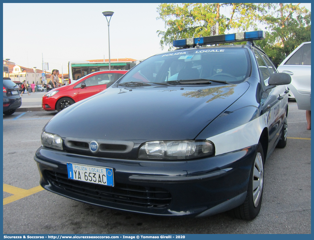 Polizia Locale YA653AC
Polizia Locale
Comune di Venezia
Fiat Marea Weekend
Allestitore Orlandi S.r.l.
Parole chiave: PL;PM;P.L.;P.M.;Polizia;Locale;Municipale;Venezia;Fiat;Marea;Weekend;Orlandi