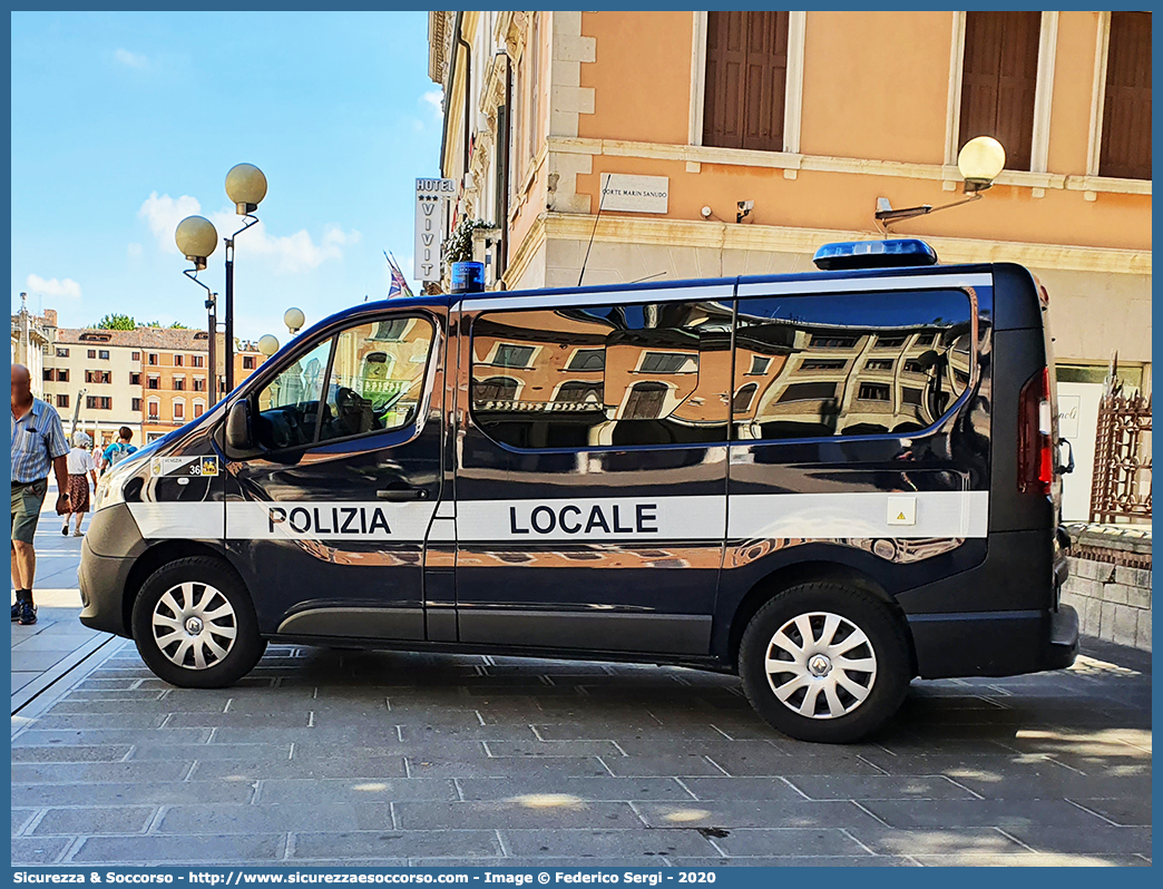 Polizia Locale YA755AF
Polizia Locale
Comune di Venezia
Renault Trafic IV serie
Allestitore Bertazzoni S.r.l.
Parole chiave: PL;PM;P.L.;P.M.;Polizia;Locale;Municipale;Venezia;Renault;Trafic;Bertazzoni