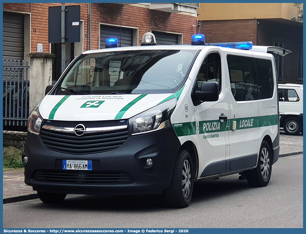 Polizia Locale YA866AM
Polizia Locale
Comune di Mantova
Opel Vivaro II serie
Allestitore Bertazzoni S.r.l.
Parole chiave: PL;PM;P.L.;P.M.;Polizia;Locale;Municipale;Mantova;Opel;Vivaro;Bertazzoni