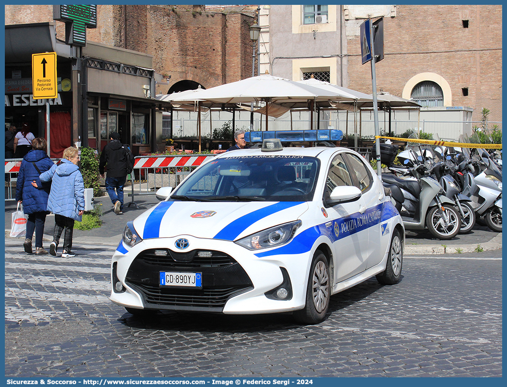 -
Polizia di Roma Capitale
Toyota Yaris Hybrid V serie
Allestitore Elevox S.r.l.
Parole chiave: PL;P.L.;PM;P.M.;Polizia;Locale;Municipale;Roma;Capitale;Toyota;Yaris;Hybrid;Elevox