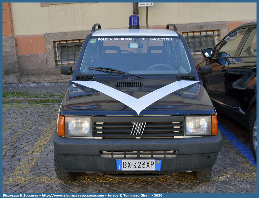 -
Polizia Locale
Corpo Intercomunale Fiemme
Fiat Panda 4x4 I serie
Parole chiave: PL;P.L.;PM;P.M.;Polizia;Locale;Municipale;Fiemme;Castello Molina di Fiemme;Carano;Cavalese;Daiano;Panchià;Panchia;Tesero;Varena;Fiat;Panda;4x4