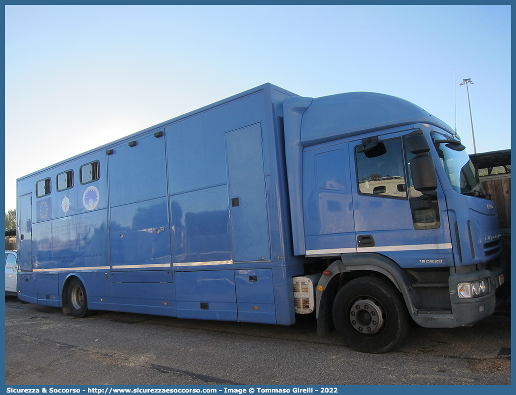 Polizia F9495
Polizia di Stato
Polizia a Cavallo
Iveco EuroCargo 160E28 II serie
Allestitore Valli S.r.l.
Parole chiave: PS;P.S.;Polizia;di;Stato;Trasporto;Cavallo;Cavalli;Iveco;EuroCargo;160E28;Valli